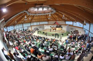 Die Baden-Badener Auktionsgesellschaft (BBAG) veranstaltet drei Auktionen im Jahr. Foto www.galoppfoto.de